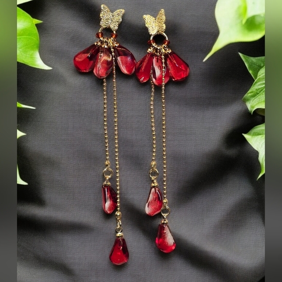 Red Resin Teardrop/Pomegranate Drop Earrings - Picture 1 of 3